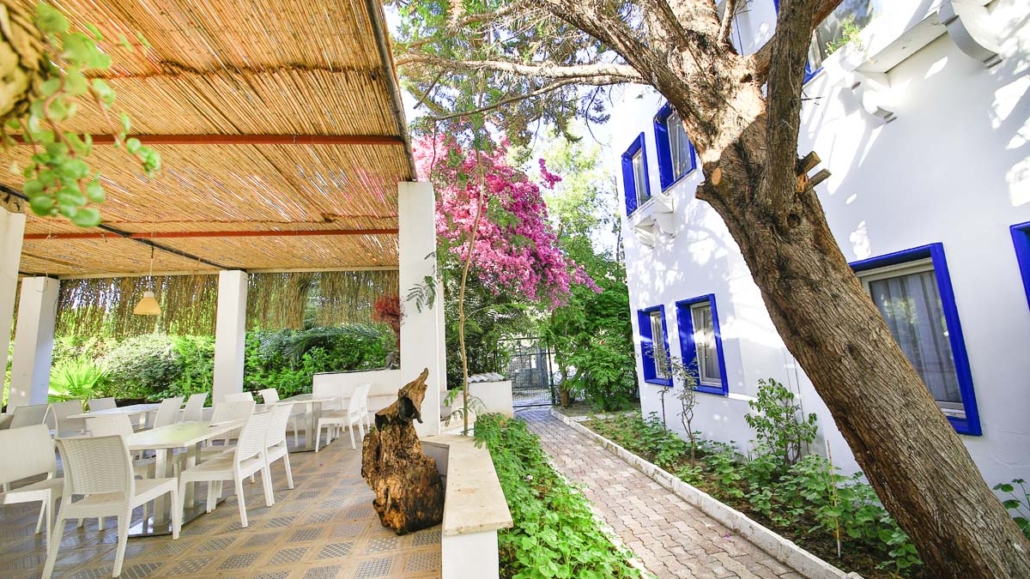 Costa Bodrum City Hotel oda ve havuz görünümü